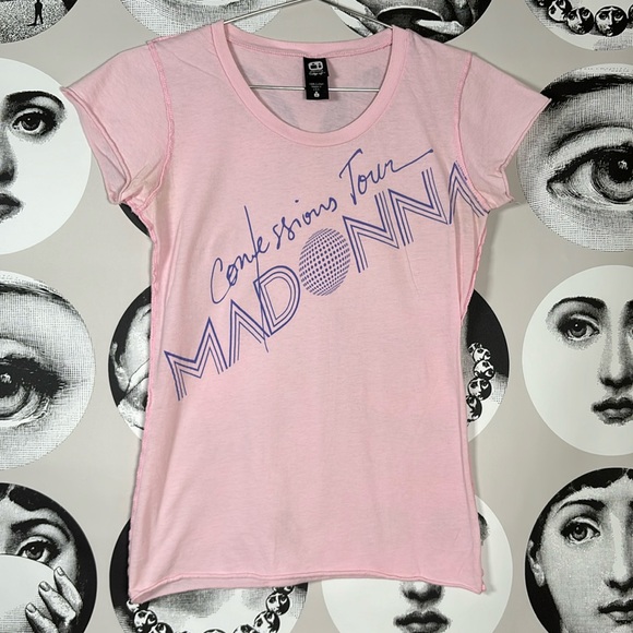 Madonna 2006 Confessions Tour Pink Cap Sleeve Cut Hem Concert Tee, Sz M 🪩🎤 - Picture 2 of 8